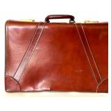 Stone Necklace & Pendant, Bracelet, Travel Case & Briefcase Stone Necklace & Pendant, Bracelet, Travel Case & Briefcase