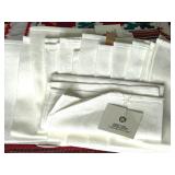 Lot of Vintage Linen and Embroidered Textile Decor Lot of Vintage Linen and Embroidered Textile Decor
