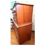 Vintage Wooden Chest of Drawers Vintage Wooden Chest of Drawers