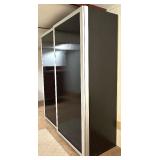 Modern Black & White Sliding Door Wardrobe Closet Modern Black & White Sliding Door Wardrobe Closet
