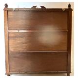 Vintage Wall-Mount Display Cabinet with Glass Door and Side Shelves Vintage Wall-Mount Display Cabinet with Glass Door and Side Shelves