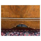 Vintage Wood Bow Front 4-Drawer Dresser with Brass Pulls Vintage Wood Bow Front 4-Drawer Dresser with Brass Pulls