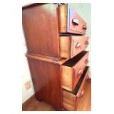 Vintage Wooden Chest of Drawers Vintage Wooden Chest of Drawers