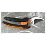 Garden Tool Bundle: Black+Decker Hedge Trimmer, Fiskars Weeder, Pruners, Gloves Garden Tool Bundle: Black+Decker Hedge Trimmer, Fiskars Weeder, Pruners, Gloves