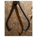 Iron Wood Block Tongs