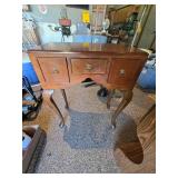 Queen Anne-Style Lowboy Dressing Table