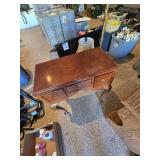 Queen Anne-Style Lowboy Dressing Table