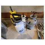 (4) Pump Sprayers
