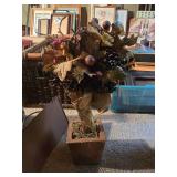 Assorted Decorative Items