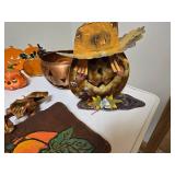 Assorted Halloween Decor