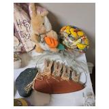 Assorted Easter Decor