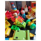 Vintage Fisher Price Toy Lot Of All Types   fun Vintage Toy Lot