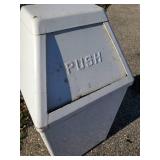 Great Vintage Metal Trash Can with removable liner