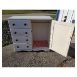 Great Solid Dresser with 4 Drawers and one Cabinet side