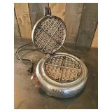 Vintage General Electric Waffle iron in good condition