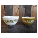 2 Vintage Pirex Bowls Green and white