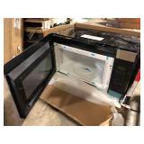 Amana Microwave Hood Combination Customer Returns See Pictures