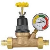 Apollo 3/4 in. Bronze Double Union PEX-A Barb Water Pressure Regulator with Gauge  Customer Returns See Pictures See Pictures