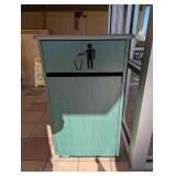 LOCKWOOD COMMERCIAL TRASH CAN