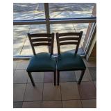 COMMERCIAL SINGLE DINING TABLE W/ CHAIRS (2)