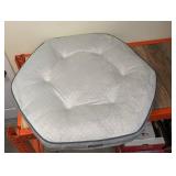 KIRKLAND SIGNATURE HEXAGON PET BED