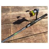 SOUTH BEND Raven Fishing Rod with DAIWA Sweepfire 2500-2B Reel