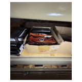 Knives Note: All merchandise is new