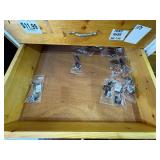 Sunglasses, knives, 6