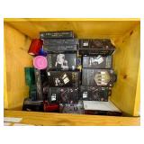 Sunglasses, knives, 6