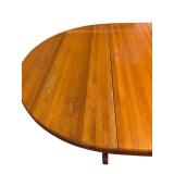 LL - Vintage Round Dining Table with 2 Leaves and Pedestal Base
