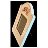 LL - Set of 2 Porcelain Decorative Frames with Floral Designs and Matching Mini Frames