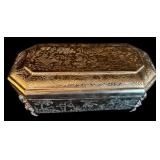 LL - Christmas Decor Collection with Brass Nora Fenton Box, Gold Gift Box & 8-Inch Giraffe