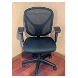 LL - Adjustable Mesh Office Chair with Armrests and Rolling Base