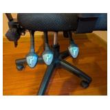 LL - Adjustable Mesh Office Chair with Armrests and Rolling Base