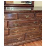 UL - Vintage Traditional Vintage 9-Drawer Dresser with Ornate Mirror