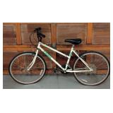 G - Trek 800 Antelope Mountain Bike with Flat Tires