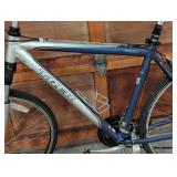 G - Trek 7100 Hybrid Bicycle with Flat Tires