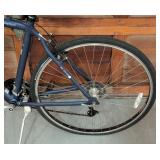 G - Trek 7100 Hybrid Bicycle with Flat Tires