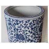 ML - Blue and White Ceramic Umbrella Holder with Floral Pattern, 19 Inch