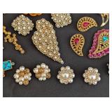 K - Collection of Vintage Costume Brooches and Earrings