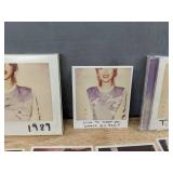 Taylor Swift 1989 CD with Collectible Photos *C