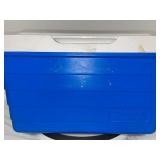 Igloo Picnic Basket Cooler with Handle and Cupholder Lid