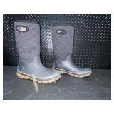 BOGS Womens Whiteout FLCX Size 11 Waterproof Boots with Faux Fur Lining
