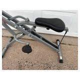 Squatting Exercise Machine