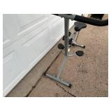 Squatting Exercise Machine