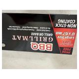 2 New Non-Stick Grilling / Baking Mats