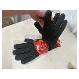 New Pair of Heat Holders Thermal Gloves - Size L/XL