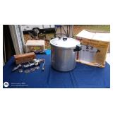 Presto 23-Quart Pressure Canner with Universal Food & Meat Chopper