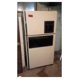 Used Top Freezer Refrigerator with Ice and Water Dispenser
