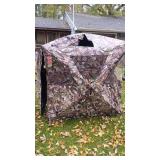 Camo Pop-Up Hunting Blind with 2 Gander Outdoors Chairs